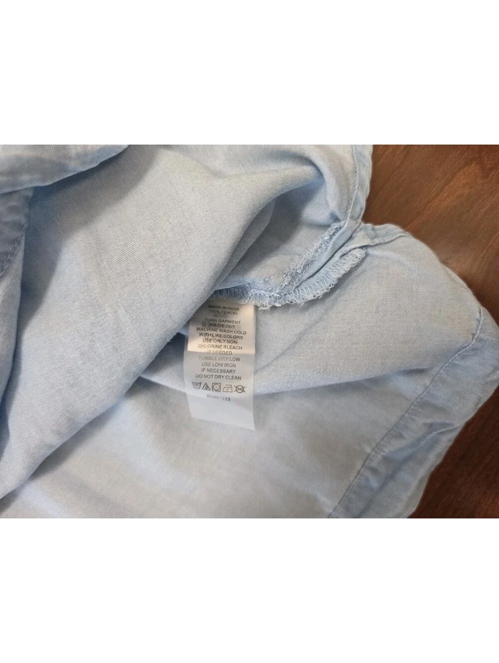 Vince Camuto Tencel Chambray Tie Front Top Smocked Waist Light Blue 2X Plus Size - Picture 4 of 6